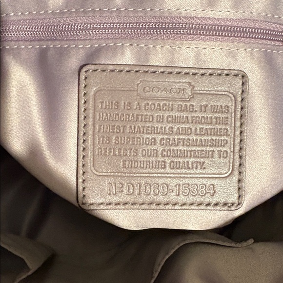 Coach  Alexandra  lavender croc embossed patent leather  shoulder bag  Rare find - Picture 5 of 17